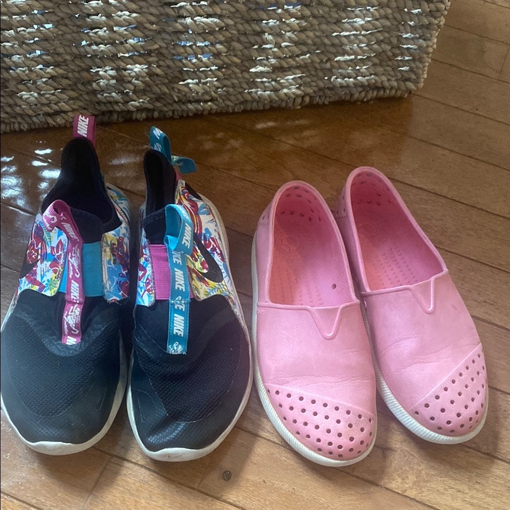 Nike Kids Shoes Bundle Native - Black and Pink